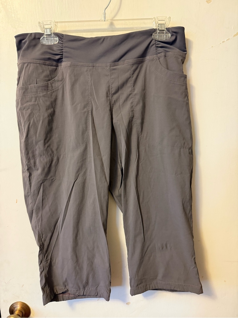 Gray-Purple Active Capri Leggings